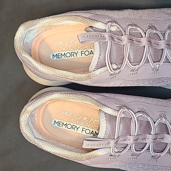 🥳SOLD🎉 Women's Skechers Vapour Foam Lite Revolve Sneaker Size 9.5 - Picture 2 of 8